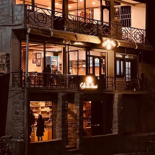 Cafe De Hunza